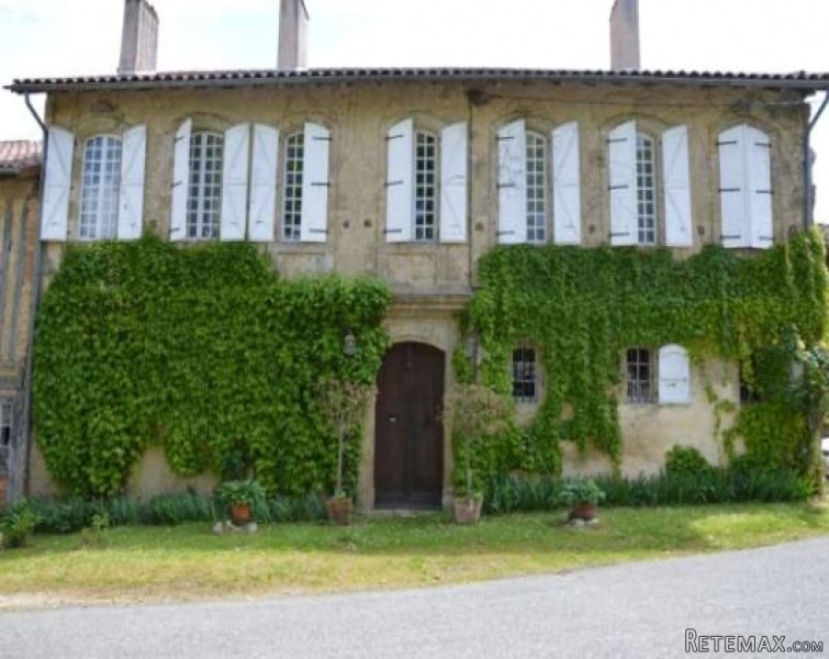 Grand hamlet manor house, secluded..
