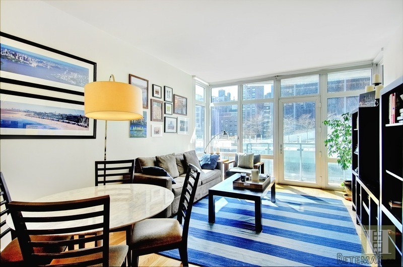 1 bedroom Apartment For Sale: 555 WEST.. - 2