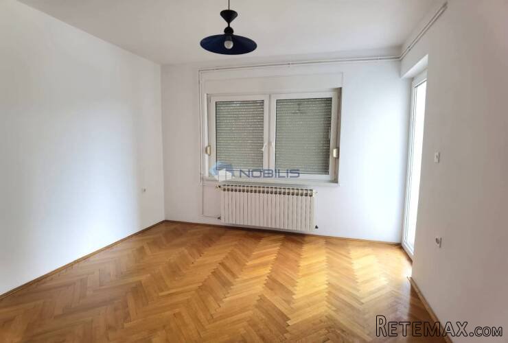 Bjelovar (Centar) 4-sobni stan, 116,75 m2 + 101,33 m2 TAVAN - 9