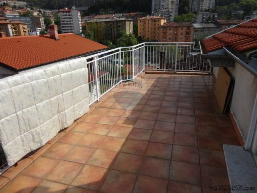 BANDEROVO OBITELJSKA KUĆA SA DVA STANA - 10