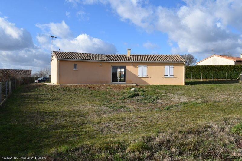 3 Bedroom Bungalow Built in 2007 On.. - 2