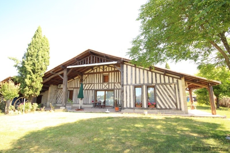 APS2914 Fantastic property including..