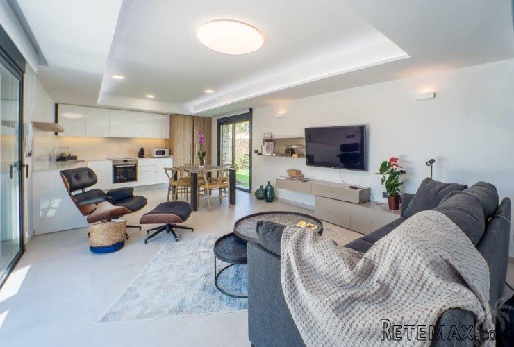 Beautiful, luxurious villas in a nice environment with many.. - 2