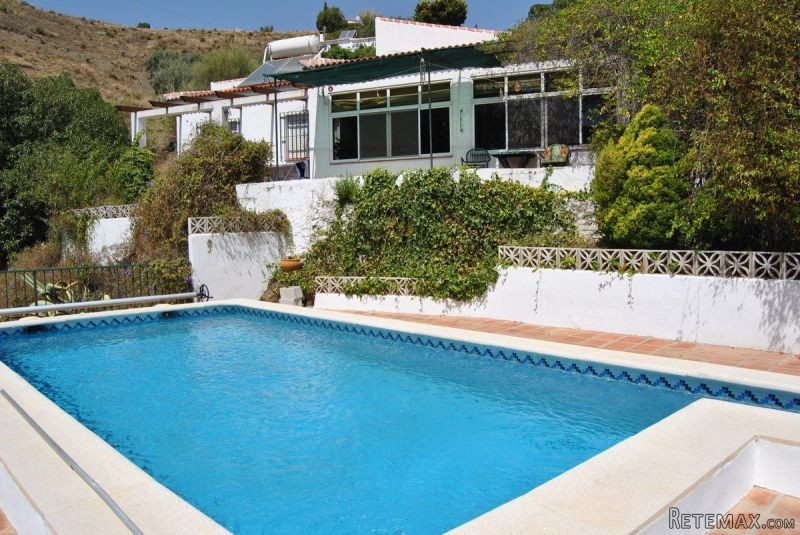 Country Houses for Sale in Torrox..