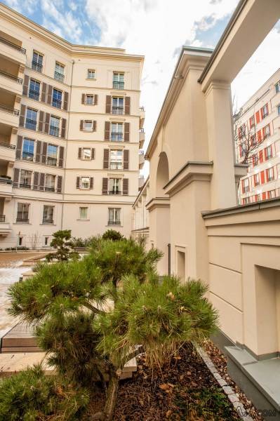 Large Apartment close to Gendarmenmarkt