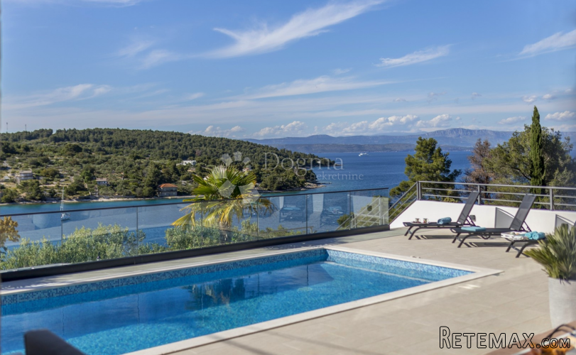 Luksuzna vila na otoku Šolti s grijanim bazenom, jacuzzijem - 2