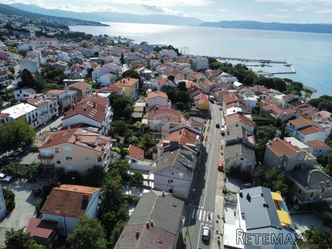 Crikvenica, centar - tri stana 200 metara od mora - 3