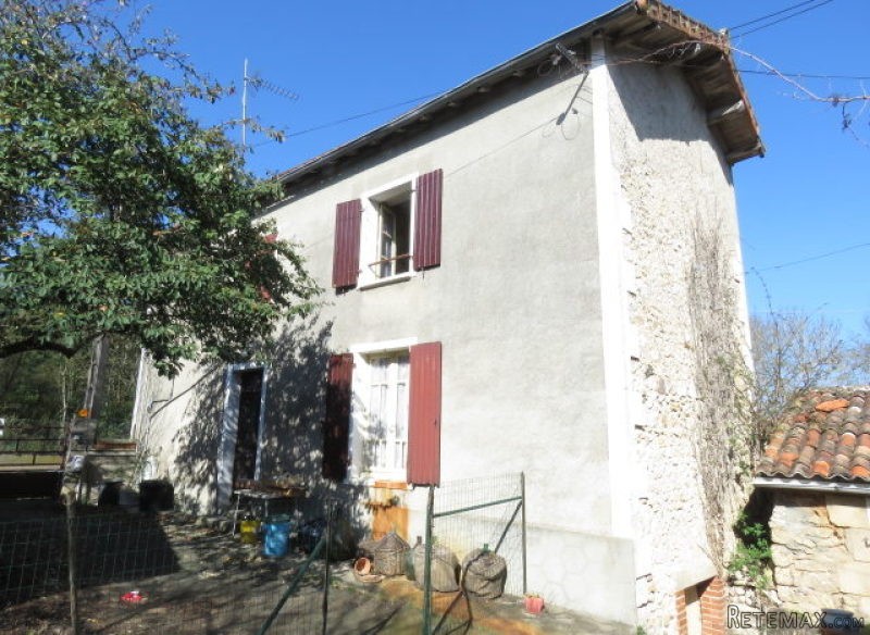 THREE houses on outskirts of small..
