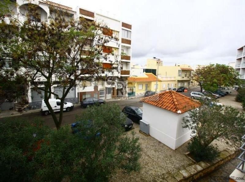 €130,000 - Quarteira, Central..