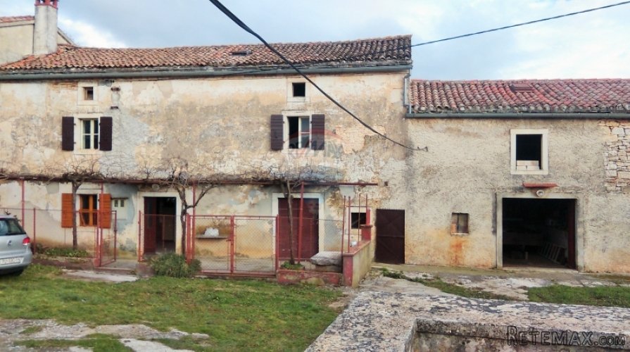 Autohtona istarska kuća sa 710 m2 građevinskog zemljišta - 3