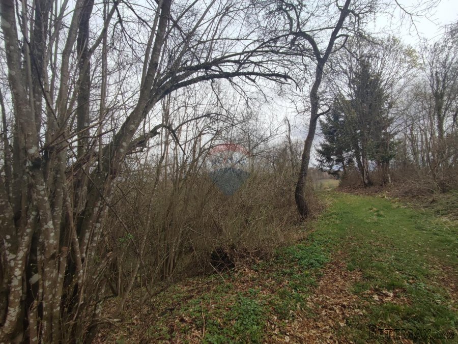 Ogulin, Ponikve građevinski teren 852 m2