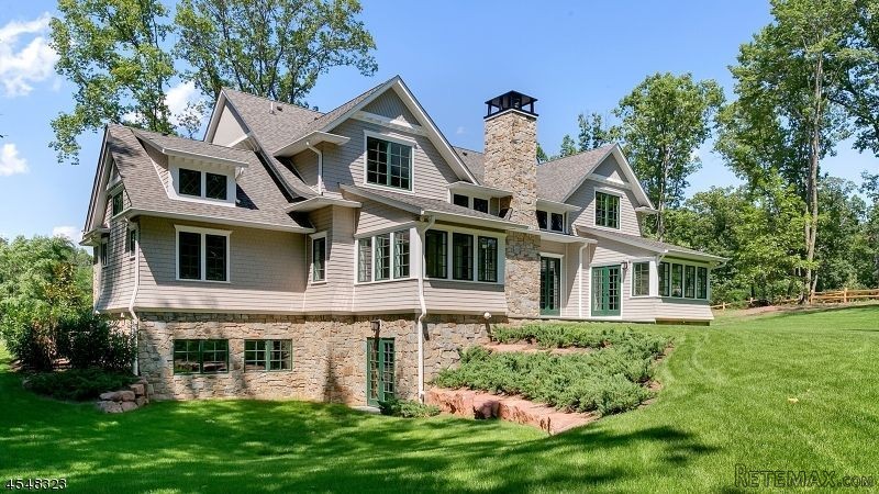 4 bedroom Detached House For Sale: 20.. - 2