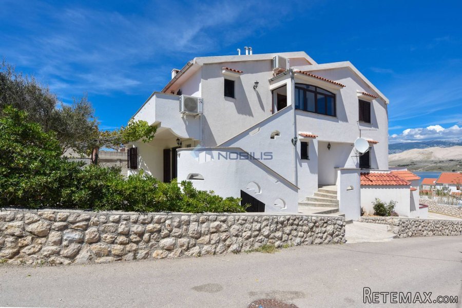 Pag, samostojeća kuća 500m2, 4 apartmana, okućnica 500m2 - 2