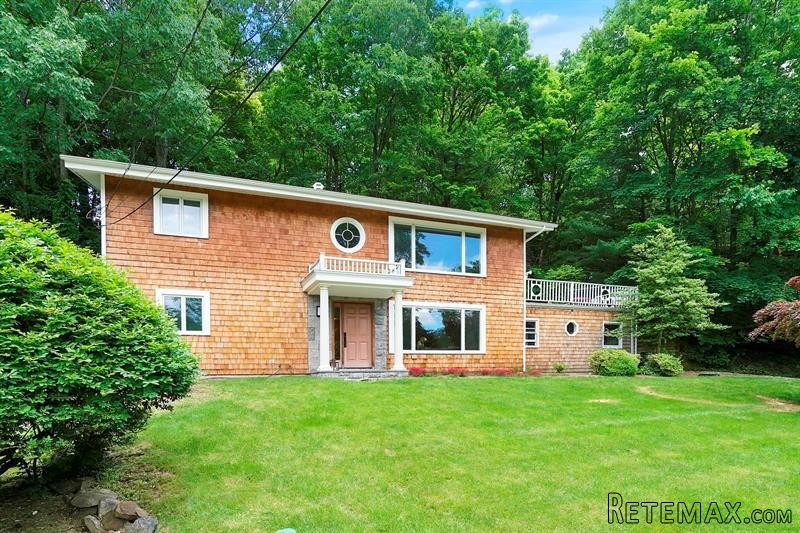 4 bedroom House For Sale: 34 Whitetail..