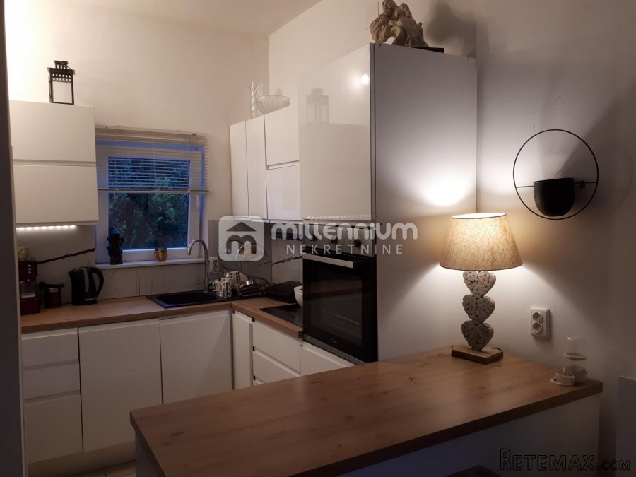 Ika, 89m2, dvije stambene jedinice, bazen, parking - 3