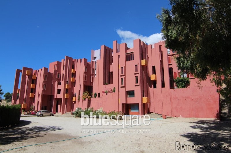 Renovated 3 bedroom apartment with sea..