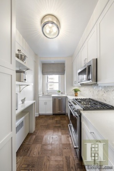 1 bedroom Apartment For Sale: 301 EAST.. - 2