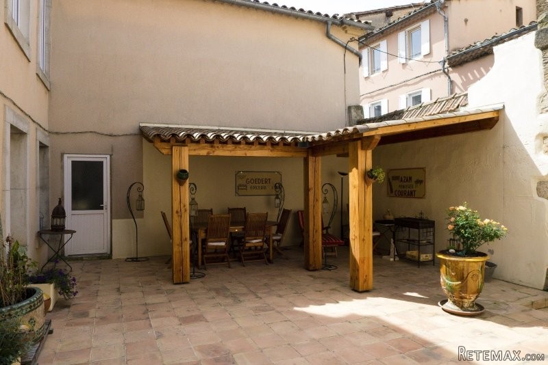 Old Townhouse With Garage And Apartment - 2