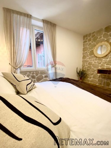 Rovinj, centar, dvosoban stan uređen sa stilom - 7