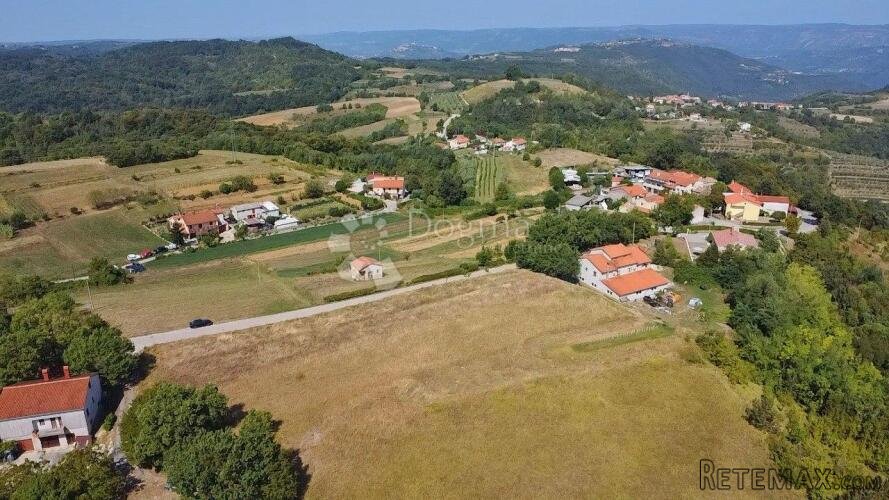 IZVRSNA PARCELA S GRAĐEVINSKOM DOZVOLOM I PREKRASNIM POGLEDO - 2