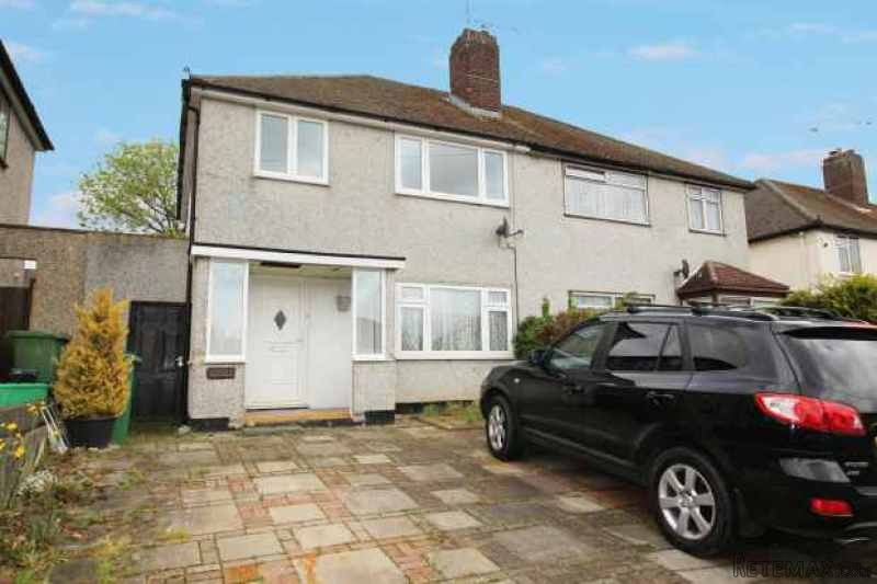 3 bedroom, Semi-detached House house..