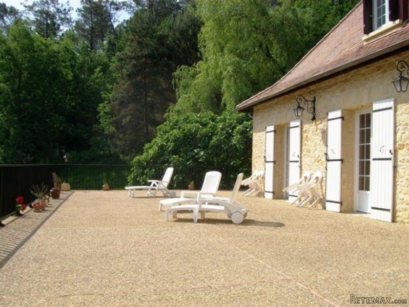 Stone House With 11 Acres Near One Of.. - 2