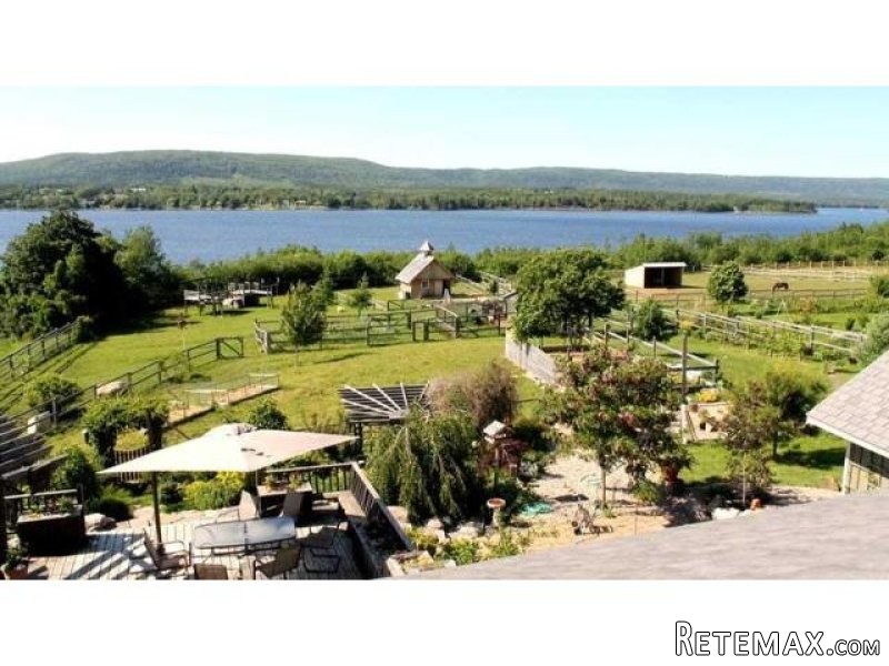 3 bedroom House For Sale: 657 Highway.. - 2
