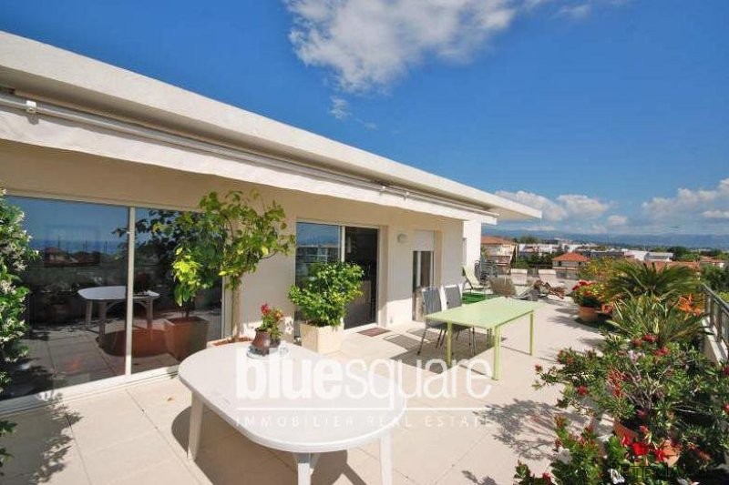 Antibes - 3 bedrooms with sea view