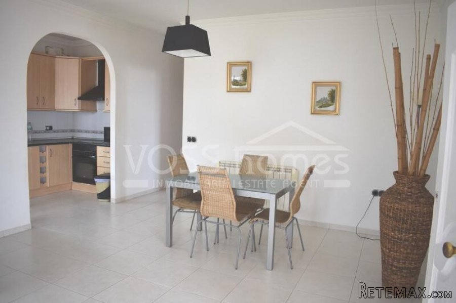 A beautifully presented, very spacious, 2 bedroom, 1.. - 9
