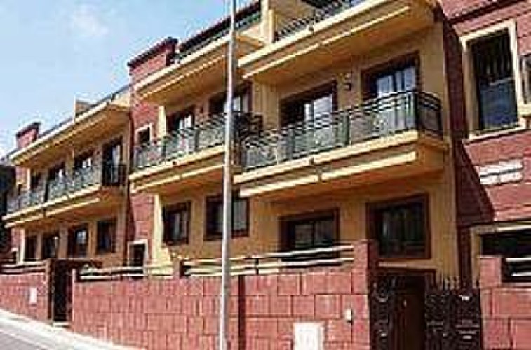 Apartment For Sale in Los Menores..