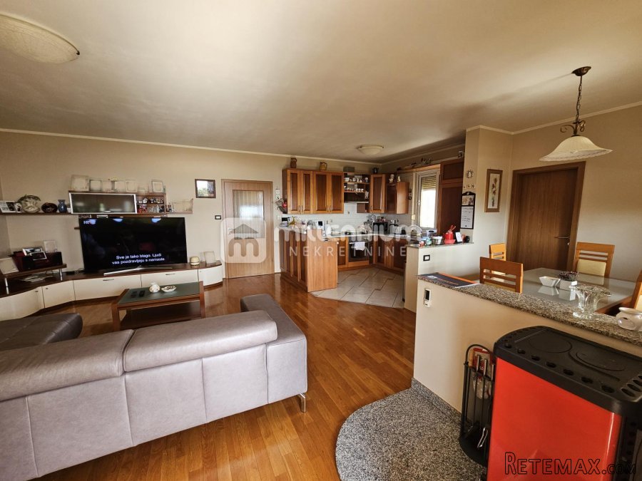 Kostrena, 281.19m2, samostojeća kuća s 2 stana - 4