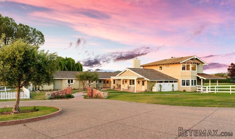 4 bedroom House For Sale: 826 Ballard..