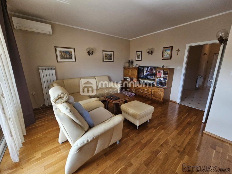Kostrena, 281.19m2, samostojeća kuća s 2 stana - 6