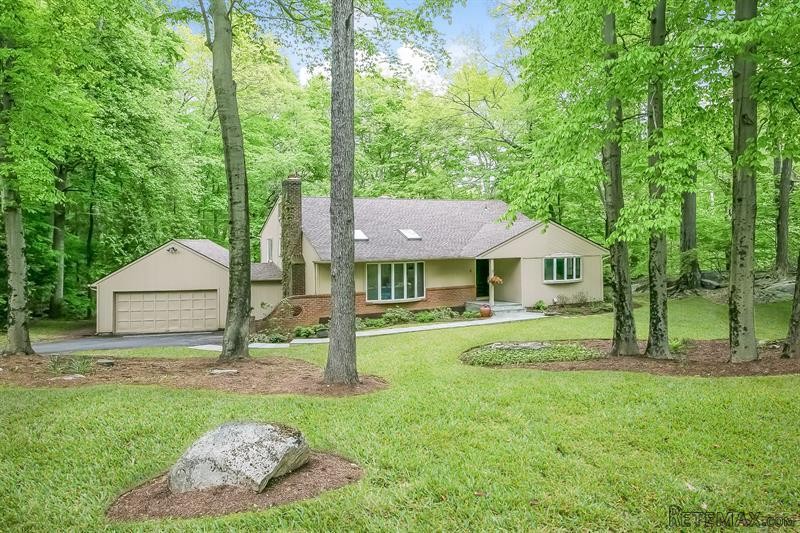 3 bedroom House For Sale: 4 Mill Lane..