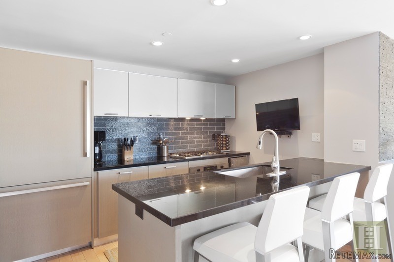 2 bedroom Apartment For Sale: 560.. - 2