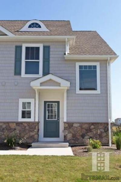 2 bedroom Apartment For Sale: 650..