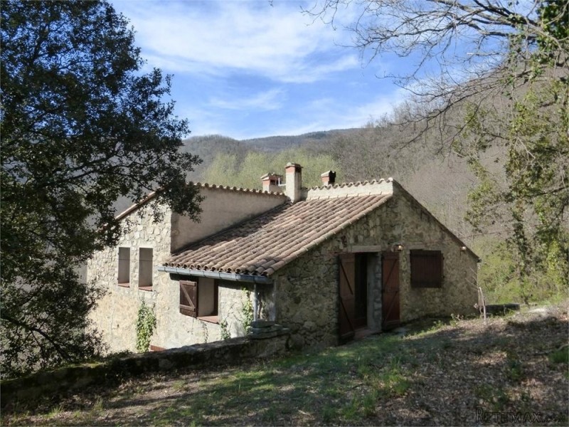 Farmhouse Set On 17 Hectares With River..