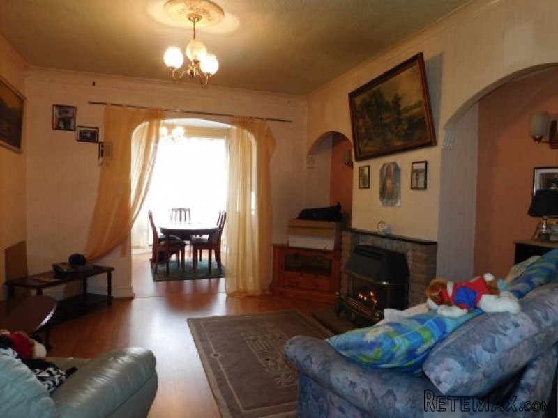 3 bedroom, Semi-detached House house.. - 2
