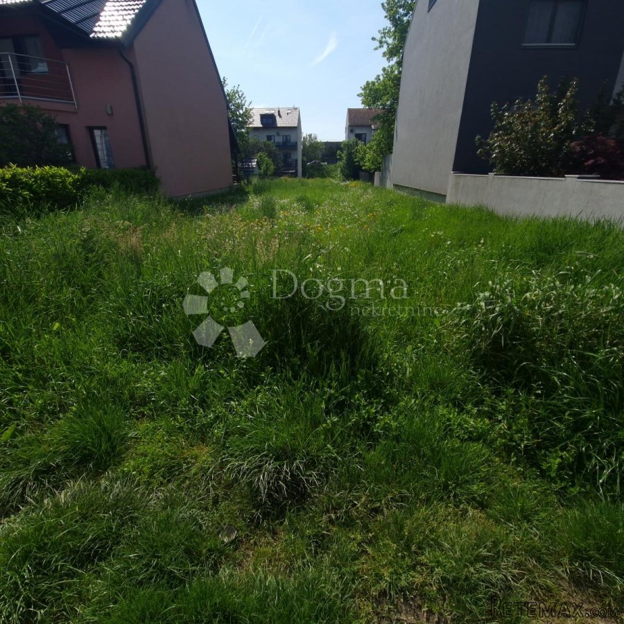 Prodaja građevinskog zemljišta na Blatu - 2