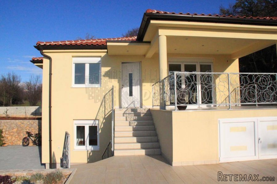 Prodaja nekretnina Omišalj! Lijepa kuća sa bazenom i p.. - 2
