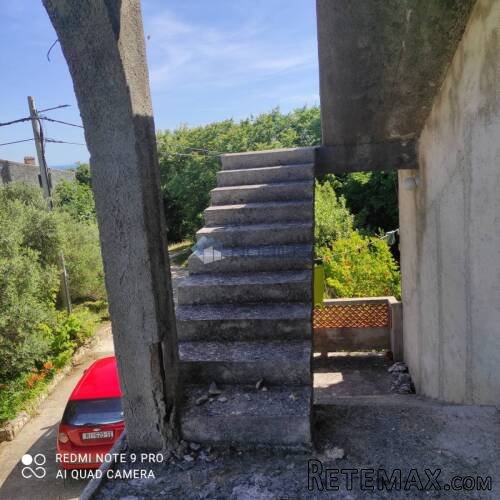 Rab, Kampor, kuća i građ. zemlj. 500 m2 - prilika - 12