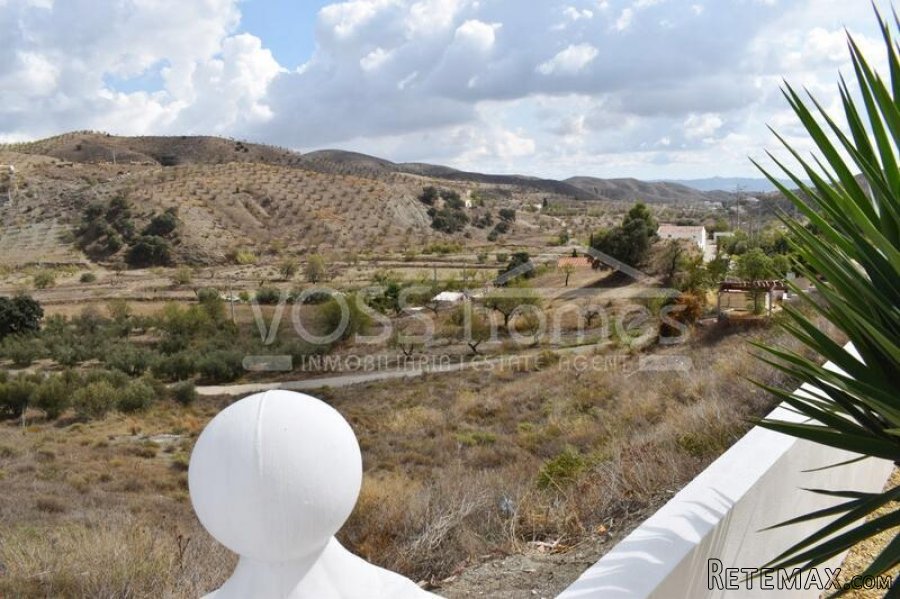 EXCLUSIVE TO VOSS HOMES - A very interesting property made.. - 3