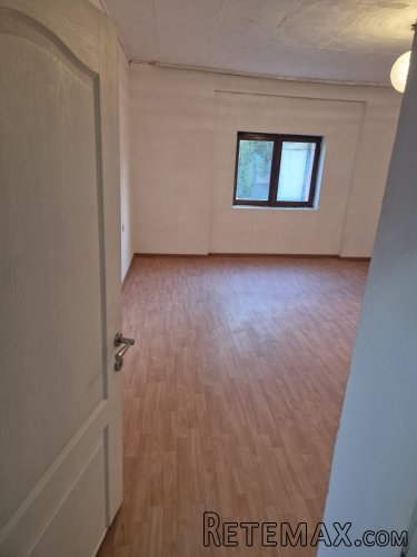 Prodajem kucu u Krcedinu - 13