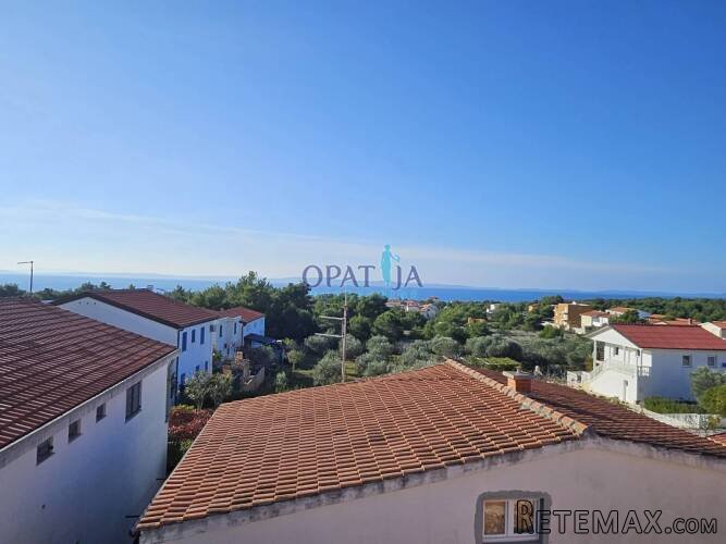 Vir Apartman s pogledom na more na zadnjem katu - 3