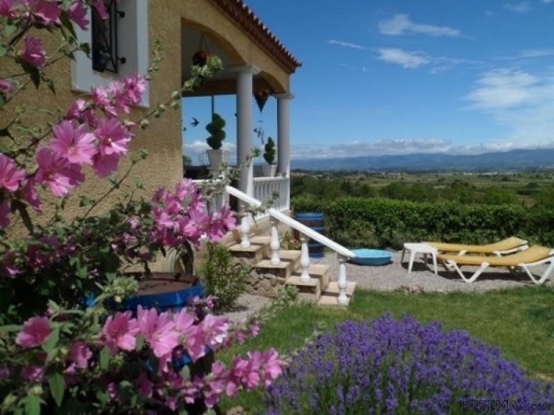 Excellent Location For These 2 Villas.. - 2