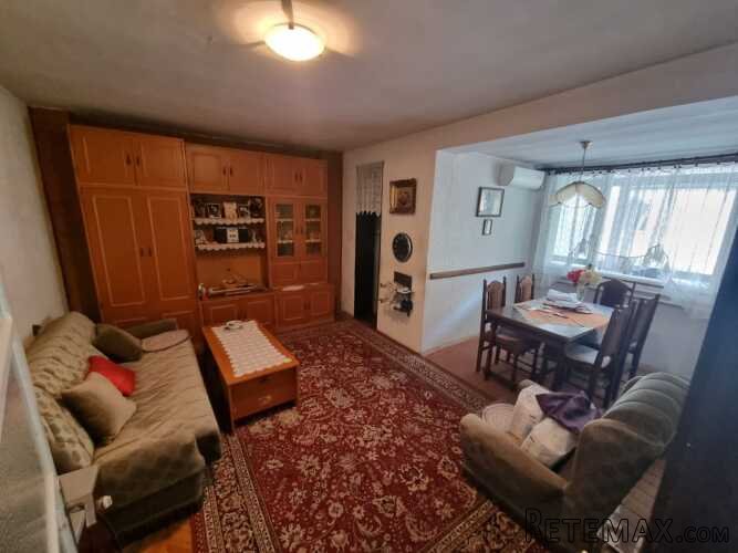 Kuca i pomocni objekti 220m2,plac 11ari - 4