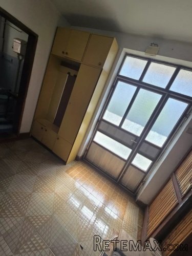 Kuca na atraktivnoj lokaciji sa lokalom i magacinom - 14