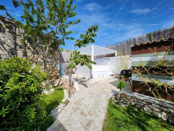 Pula Galižana. Renovirana kuća sa fantastičnim vrtom. - 4