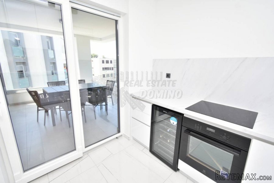 Apartman u novogradnji! Njivice!! - 15