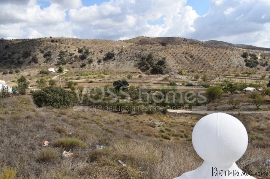 EXCLUSIVE TO VOSS HOMES - A very interesting property made.. - 6